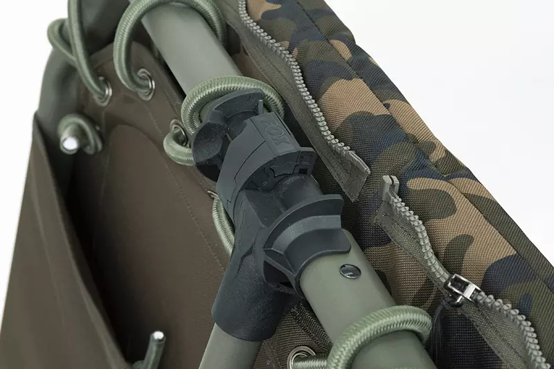 FOX Lehátko s vestavěným spacákem FLATLINER 8 LEG 3 SEASON SLEEP SYSTEM