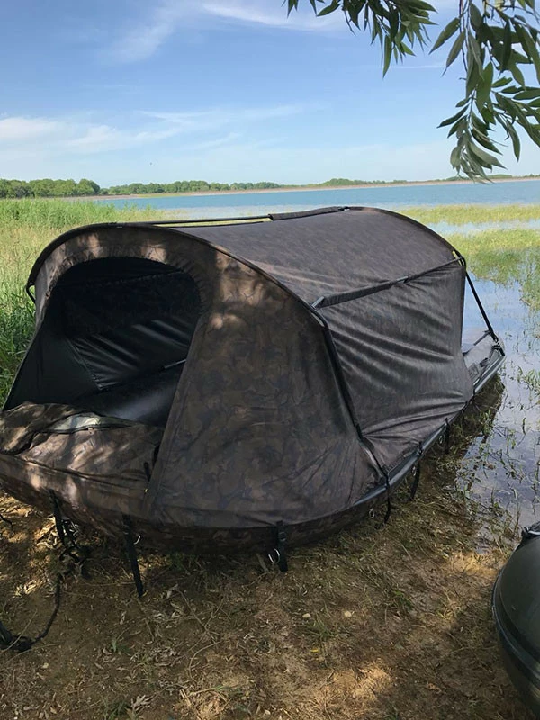 FOX Člun s bivakem FX420 CAMO BOAT BIVVY