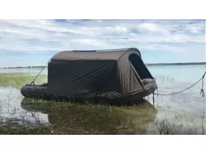 FOX Člun s bivakem FX420 CAMO BOAT BIVVY