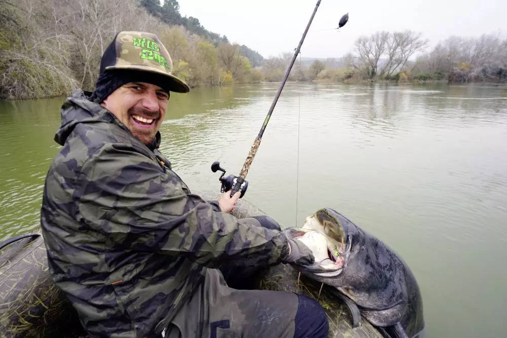 BLACK CAT Wild Cat'Z Beast 3,05m 100g-300g VÝPRODEJ