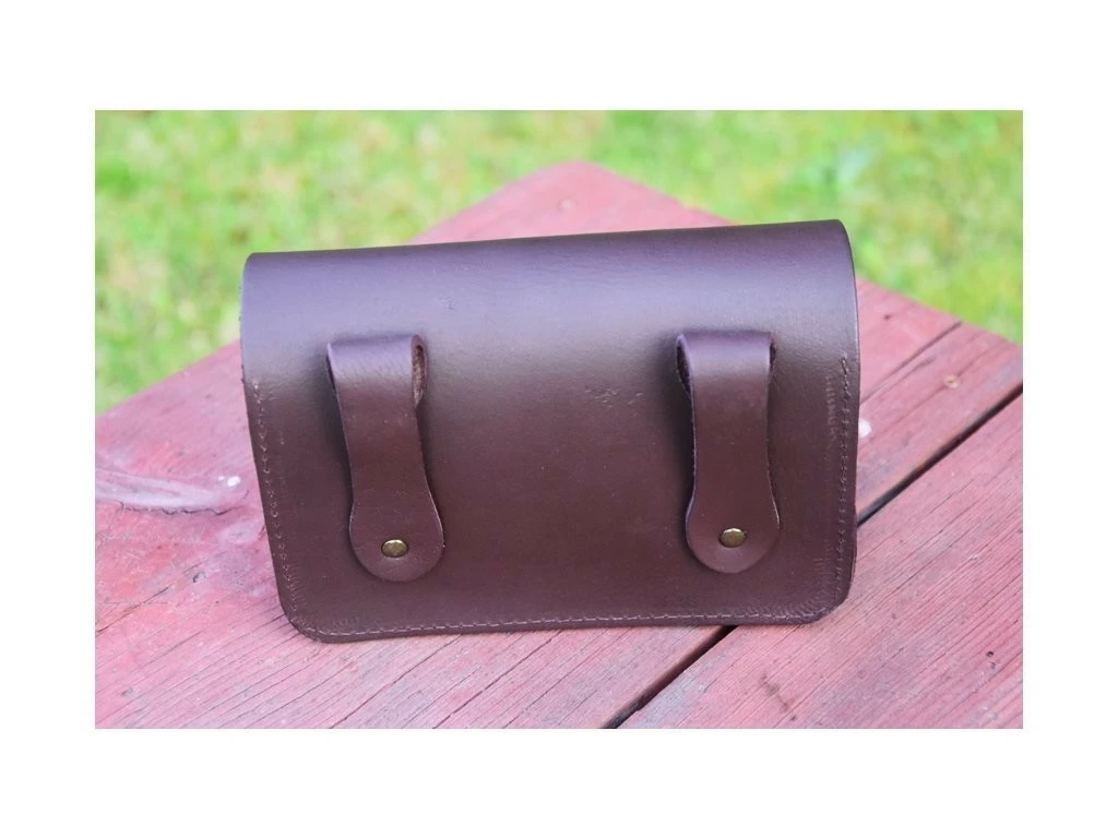 KOŽENÁ KAPSA NA PÁSEK "PSÍ STOPY"