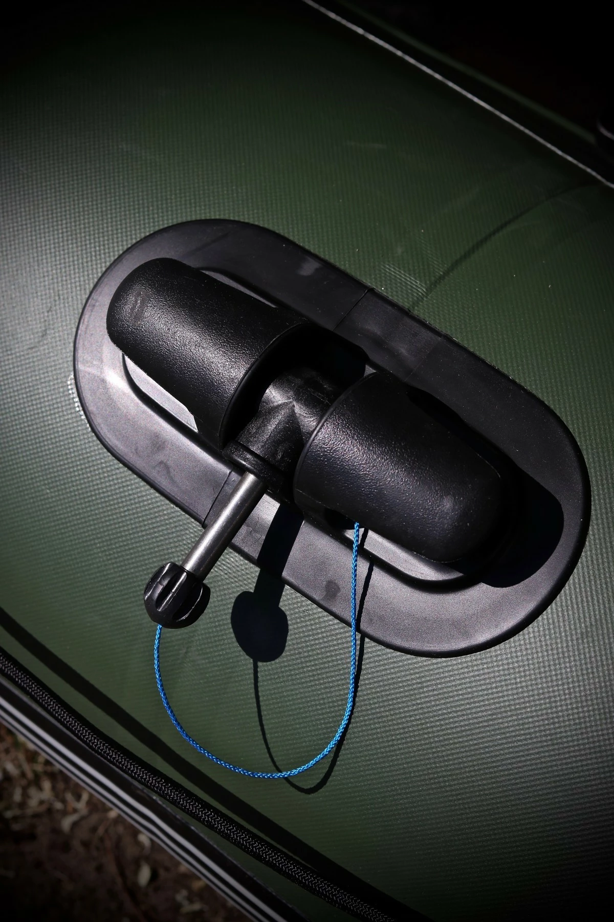 LK Baits člun Top Khaki Sonar 240 - skládací podlaha