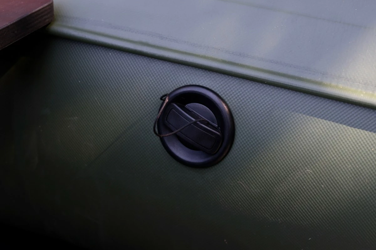 LK Baits člun Top Khaki Sonar 240 - skládací podlaha