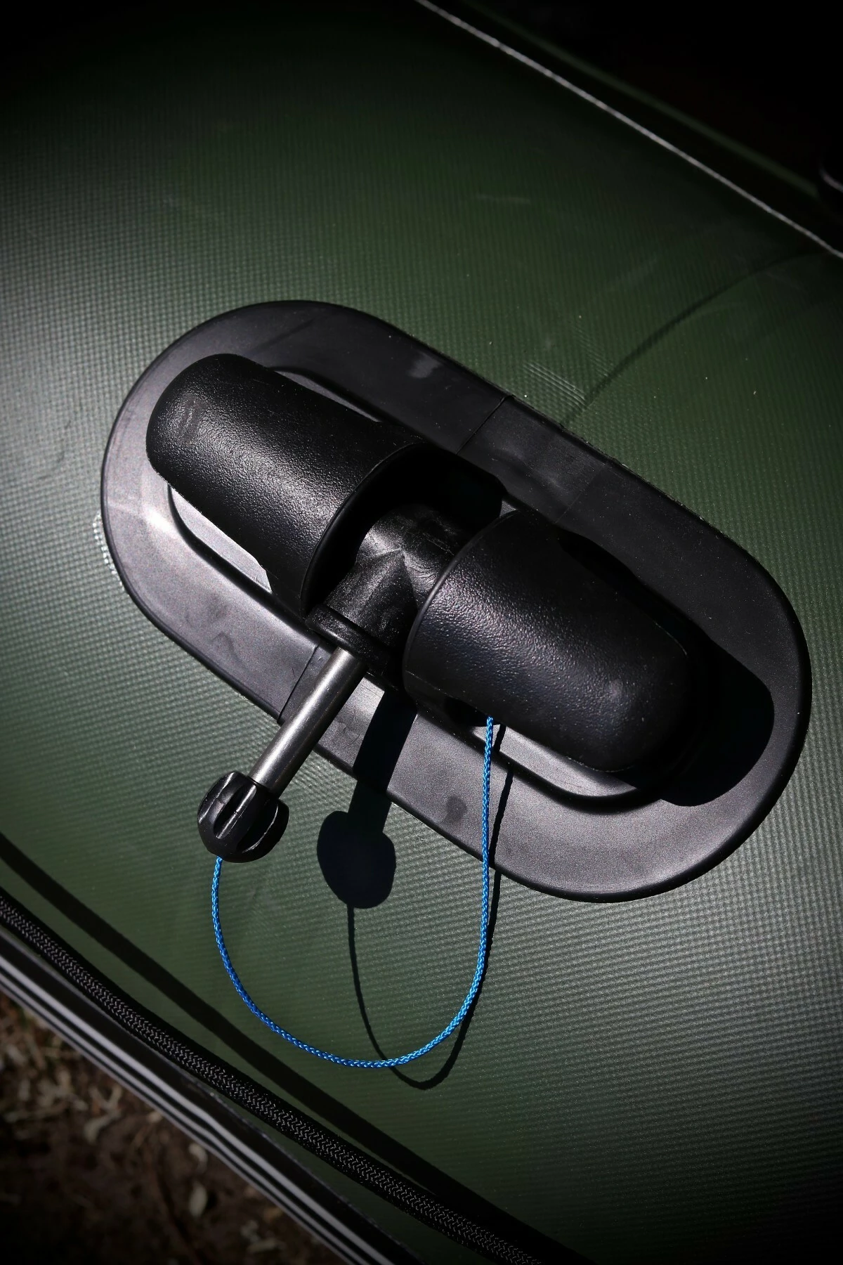 LK Baits člun Top Khaki Sonar 240 - skládací podlaha