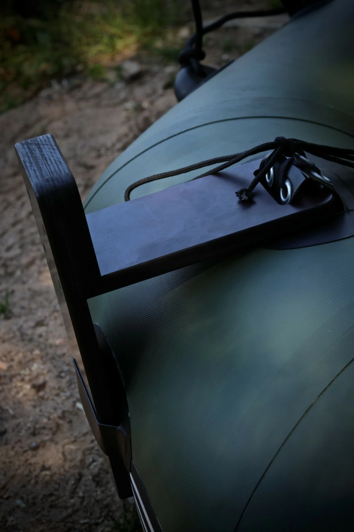 LK Baits člun Top Khaki Sonar 240 - skládací podlaha