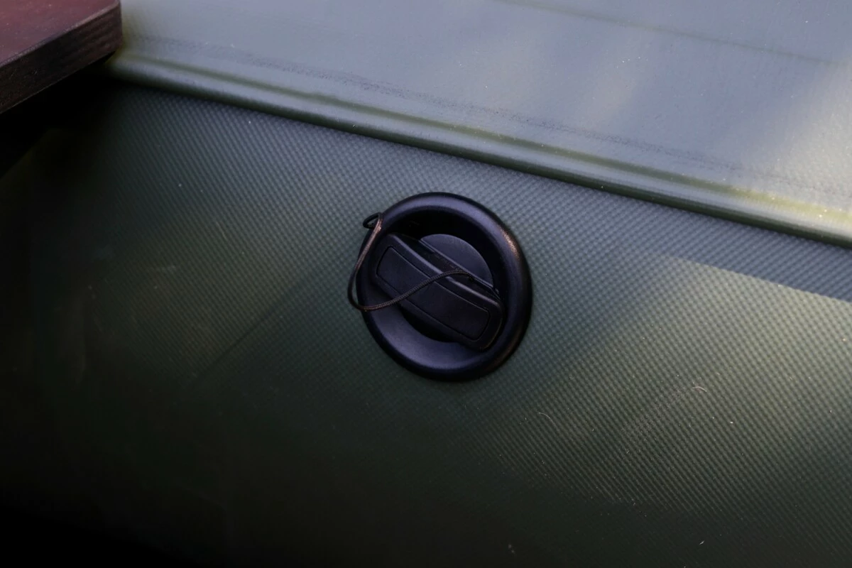 LK Baits člun Top Khaki Sonar 240 - skládací podlaha