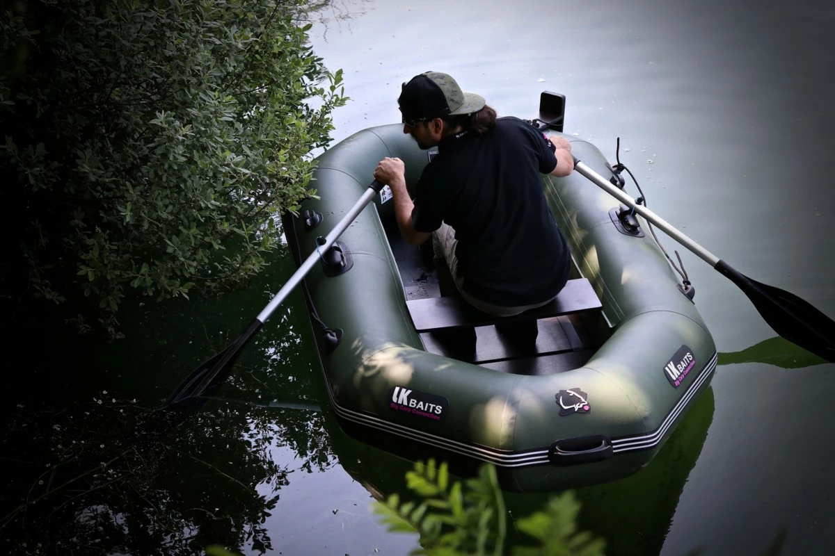 LK Baits člun Top Khaki Sonar 240 - skládací podlaha