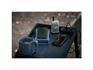 RidgeMonkey Vault Tech Table - stolek s powerbankou 9500 maH