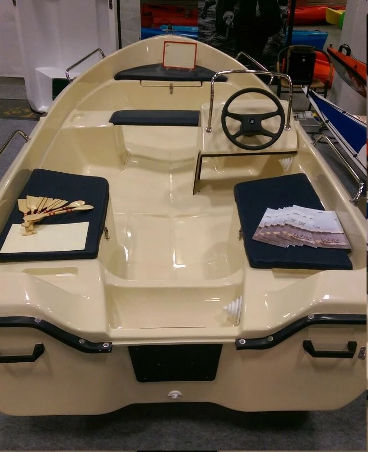 BOAT007 Lipno 404 lux