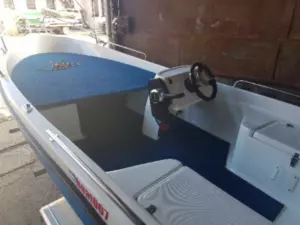 BOAT007 Lipno 404 lux