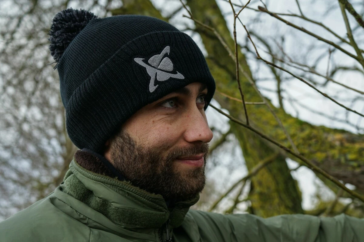 CC Moore oblečení - Zimní čepice Bobble Black