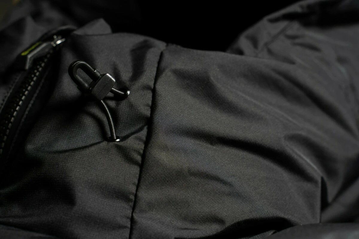 RidgeMonkey: Bunda APEarel Dropback K2 Waterproof Coat černá