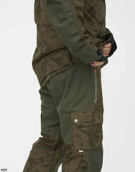 Geoff Anderson - DOZER 6 + Urus 6 maskáč