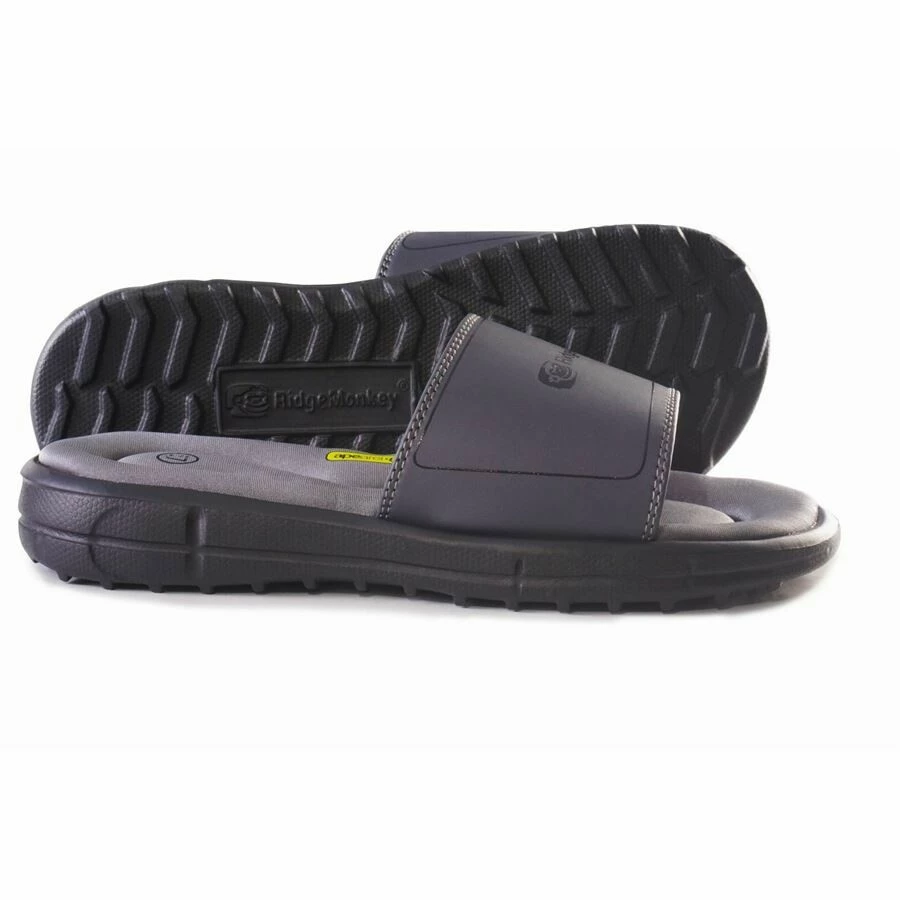 RidgeMonkey: Boty APEarel Dropback Sliders Grey VÝPRODEJ