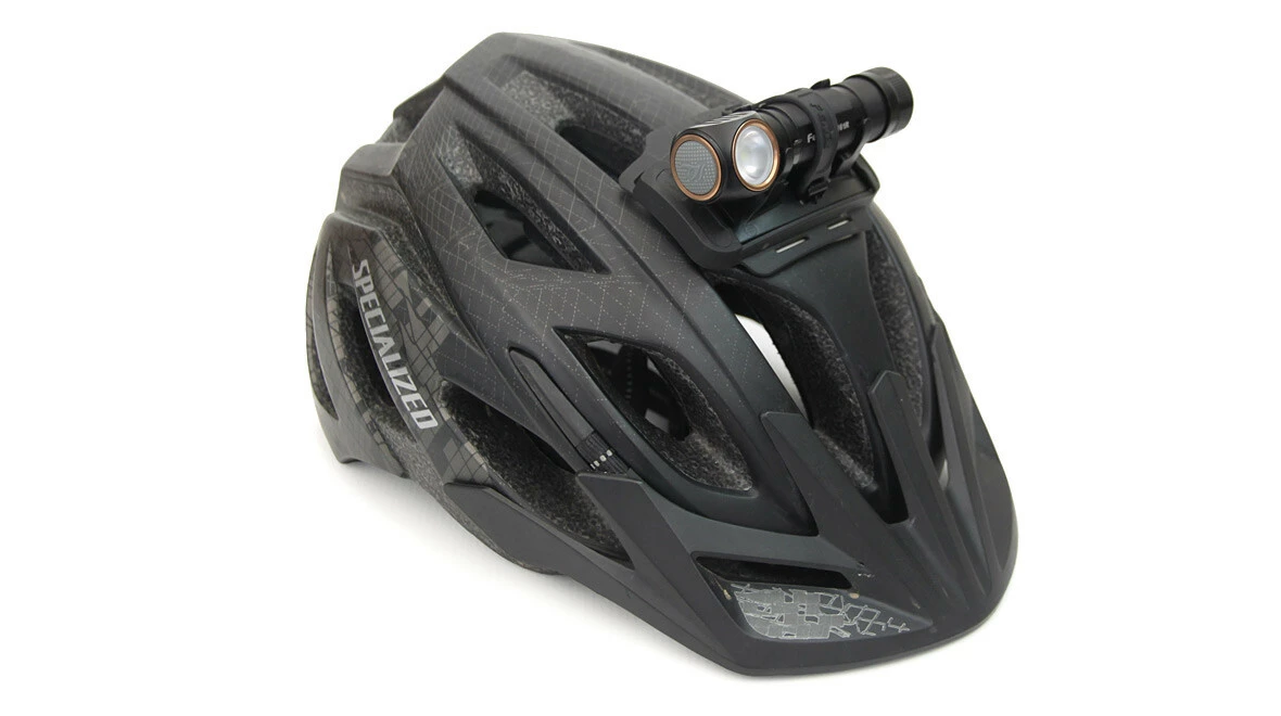 FENIX Nabíjecí čelovka HM61R Amber