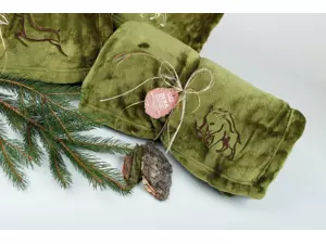 Deka z mikroflanelu SLEEP WELL HNĚDÁ -150x200cm, výšivka PRO MYSLIVCE - KANEC VÝPRODEJ