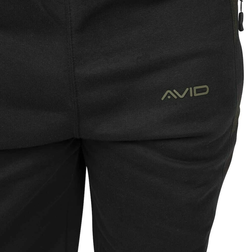 Avid Carp Tepláky Distortion Black Jogger AKCE