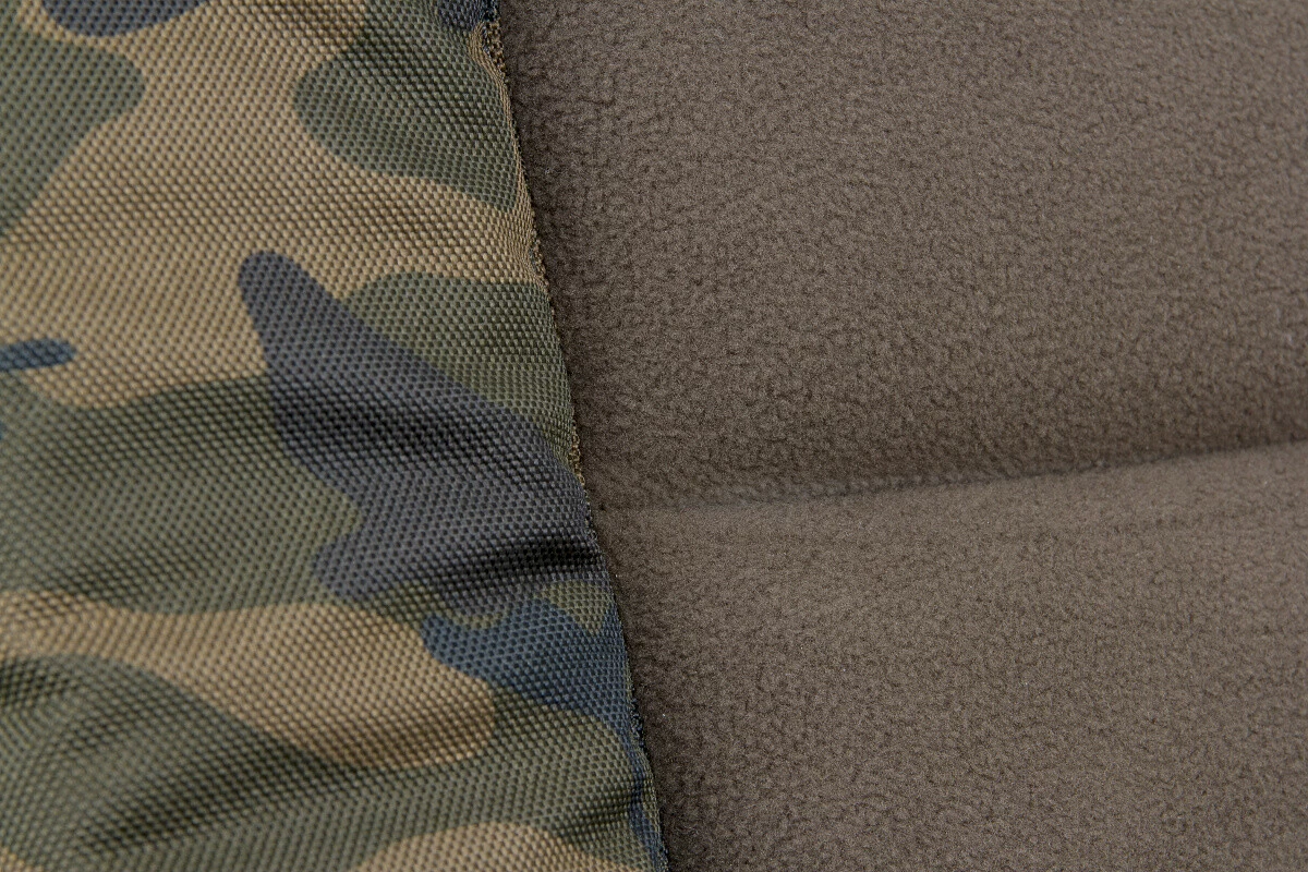 FOX Křeslo Series R1 Camo Chair VYSTAVENÝ KUS