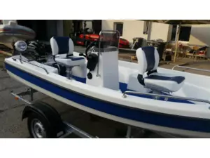 BOAT007 motorový člun Lipno 404 DeLuxe