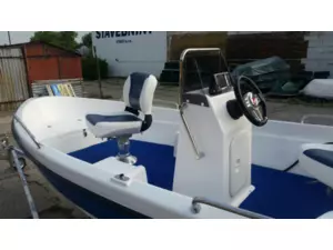 BOAT007 motorový člun Lipno 404 DeLuxe