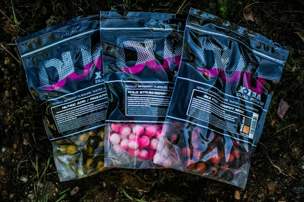 LK Baits DUO X-Tra Boilies Wild Strawberry/Carp Secret