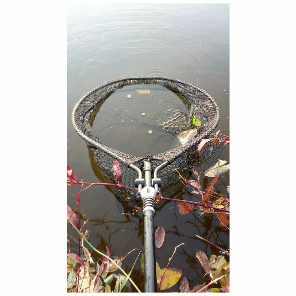 Fencl přívlačový podběrák PREDATOR s pogumovanou sítí VÝPRODEJ