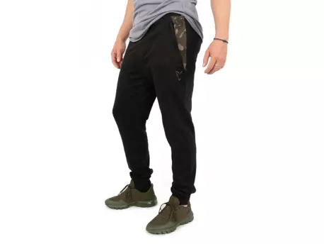FOX Tepláky LightWeight BLACK/CAMO PRINT JOGGER VÝPRODEJ