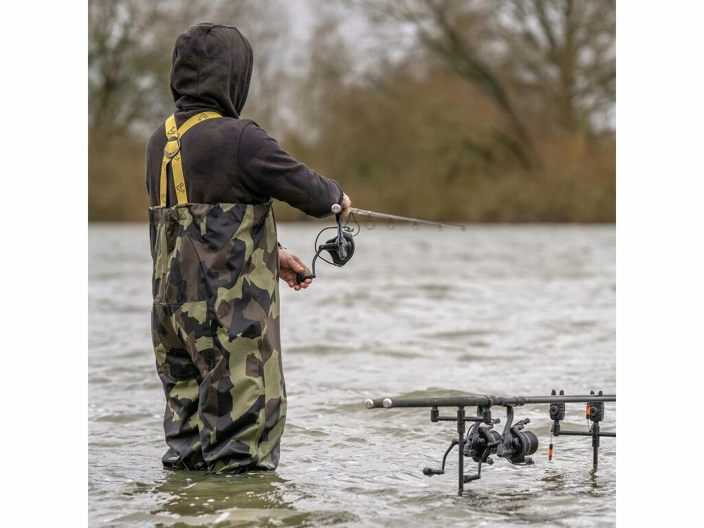 Avid Carp prsačky 420D Camo Chest Waders