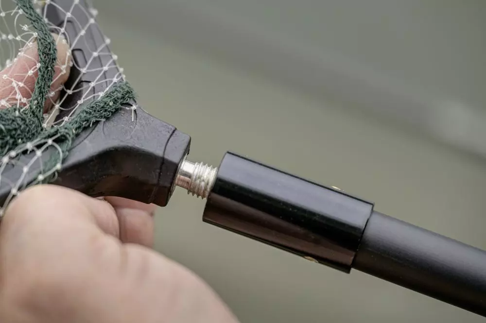 ZEBCO PODBĚRÁKOVÁ TYČ TROPHY LANDING NET HANDLE 3m AKCE