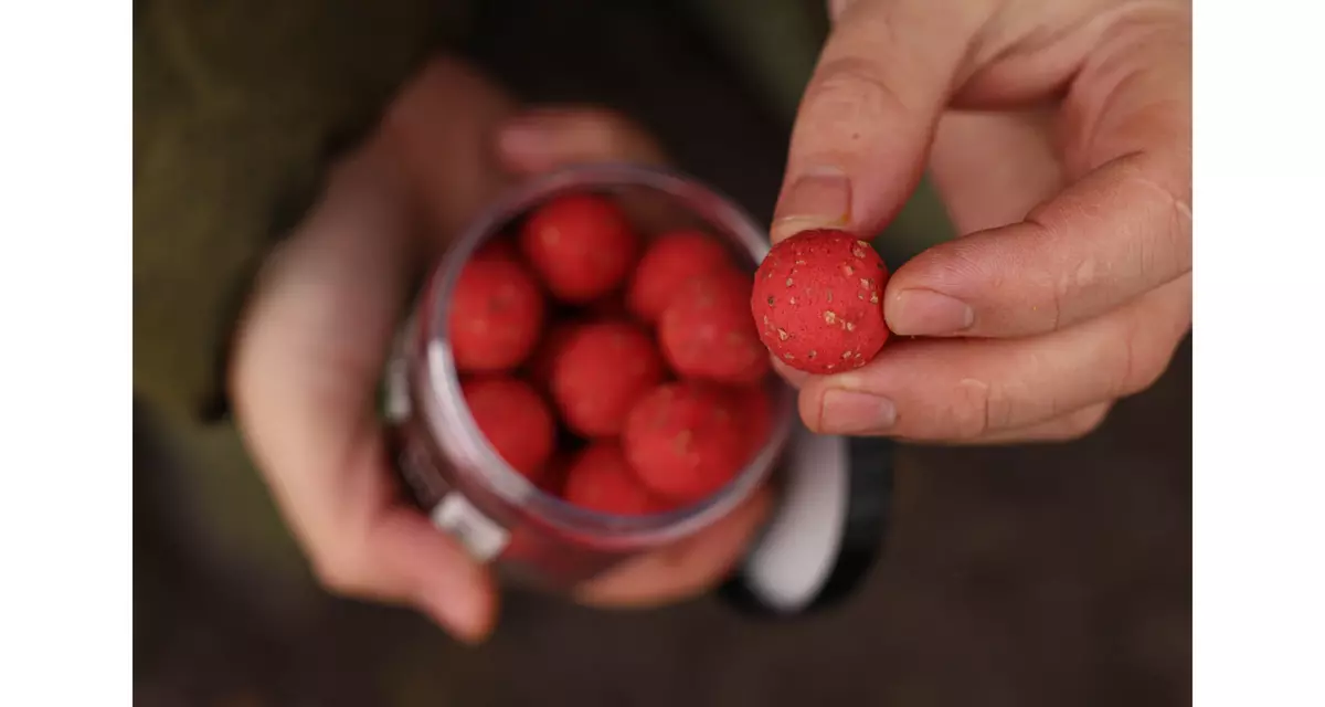 Nikl Rozpustné Criticals boilie Strawberry 250ml