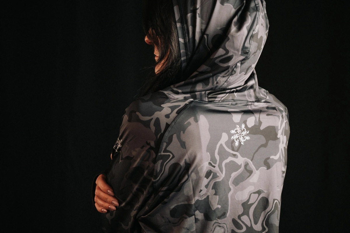 Giants fishing Funkční tričko s dlouhým rukávem UV50+Hoodie Camo Grey