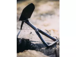 Giants fishing Skládací lopatka Camping Shovel