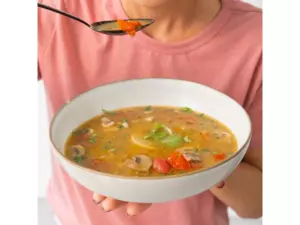 EXPRES MENU Tom Kha Gai - kokosová polévka s kuřecím masem