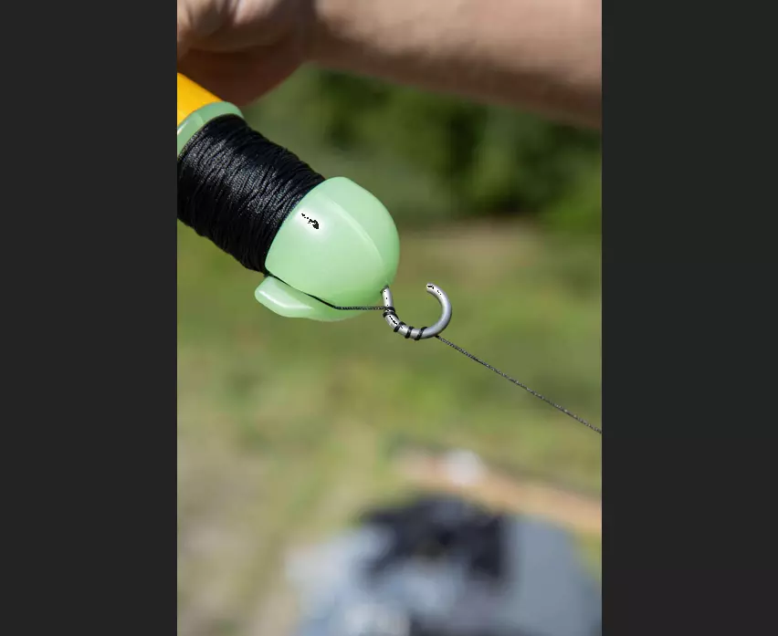 Black Cat Plovák Outrigger Float Glow 18cm