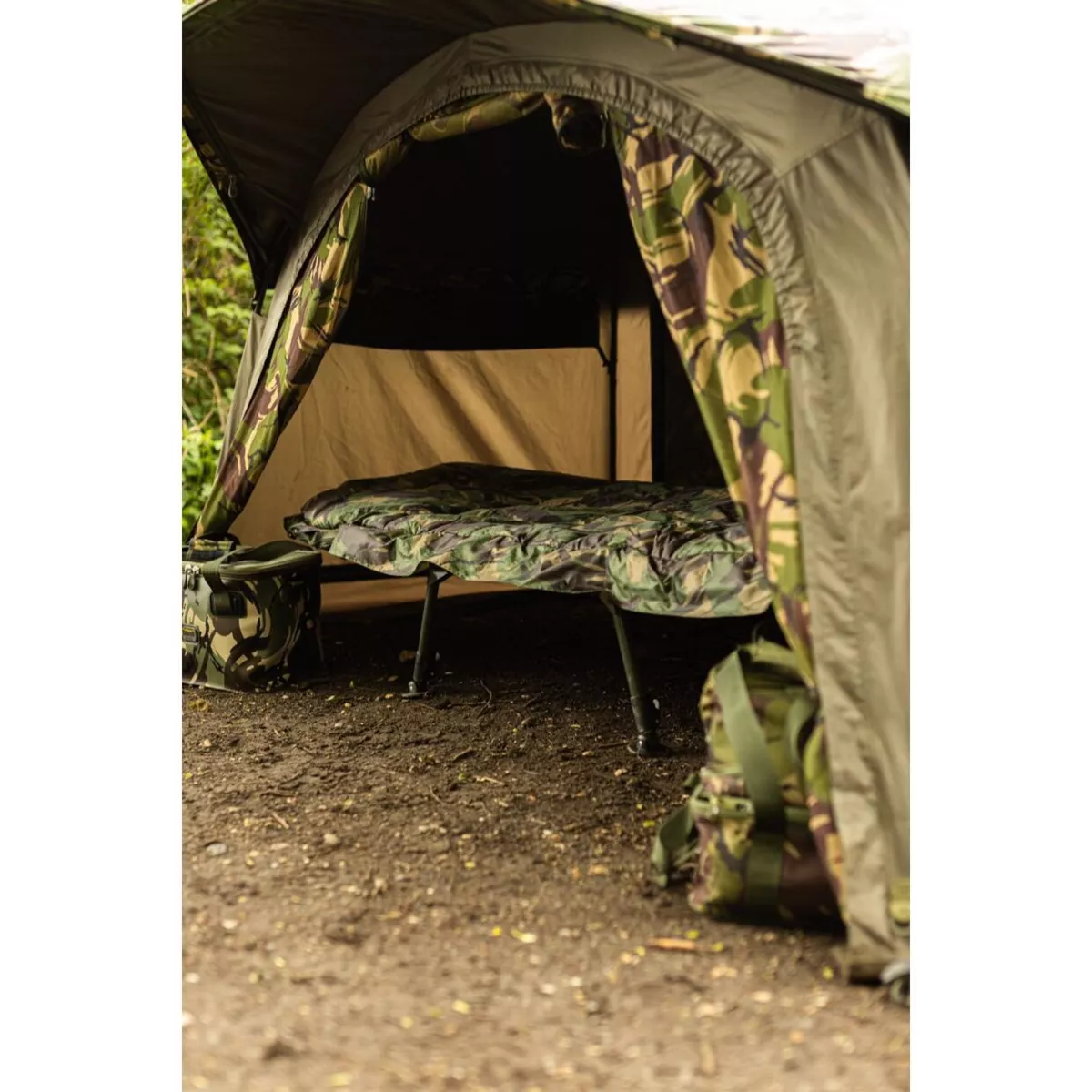 Wychwood Lehátko + spací pytel Riot Tactical Compact 6 Leg Sleep System