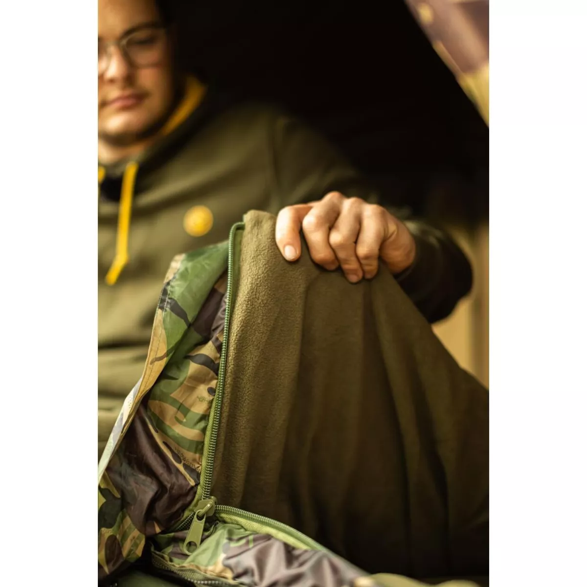 Wychwood Lehátko + spací pytel Riot Tactical Compact 6 Leg Sleep System