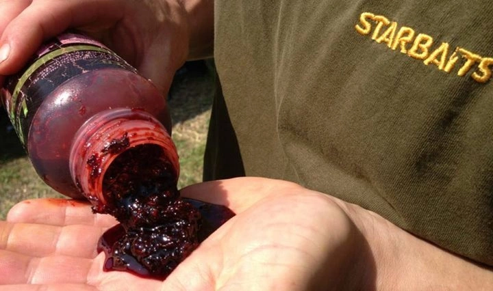 Dip STARBAITS Layerz Bloodworm 200ml