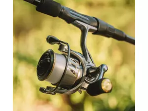 Giants fishing Prut Deluxe Feeder MH 3,3m 100g + naviják GXF 3000FD