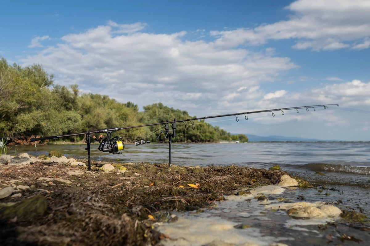 Giants fishing Kaprový prut XRS180 9ft 3.00lb 2pc