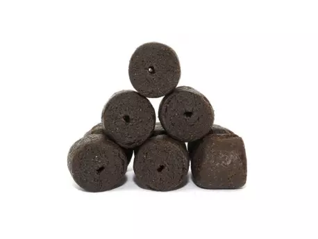 MONSTER CAT Big Pellets Černý Halibut 30mm / 1 KgBig Pellets 30mm