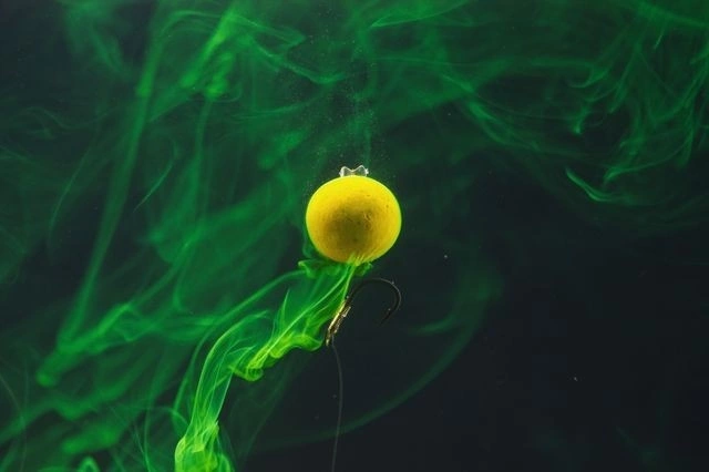 TANDEM BAITS SuperFeed Diffusion fluo Boilies 14-16mm / 90g