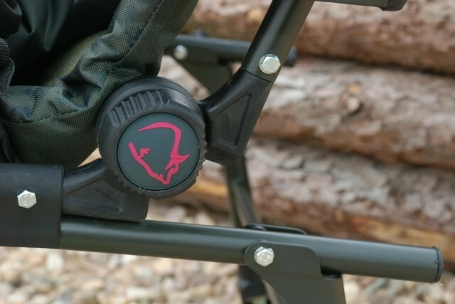 LK Baits Křesílko Camo Arm Chair