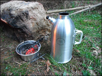 Samovar kempinkový univerzální 1,2l hliníkový