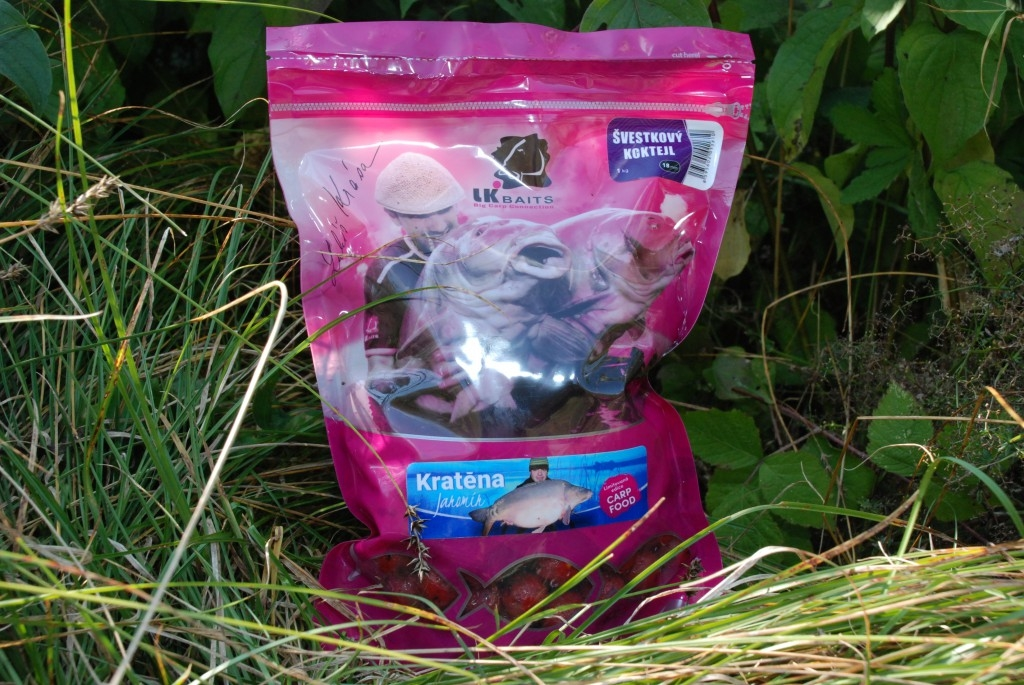 LK Baits Boilie Švestkový koktejl 18mm 1kg J. Kratěna Limitovana edice