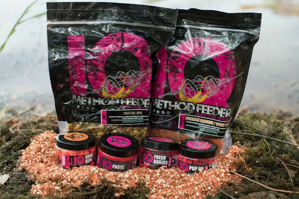 LK BAITS IQ Method Feeder Boilies Fresh 10-12mm,150 ml Pikantní broskev / Spicy Peach