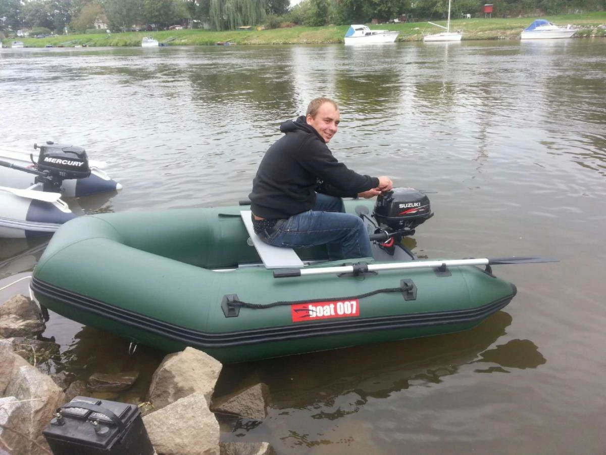 BOAT007 M250 - zelený