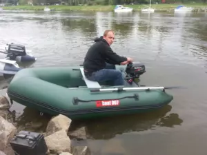BOAT007 M250 - zelený