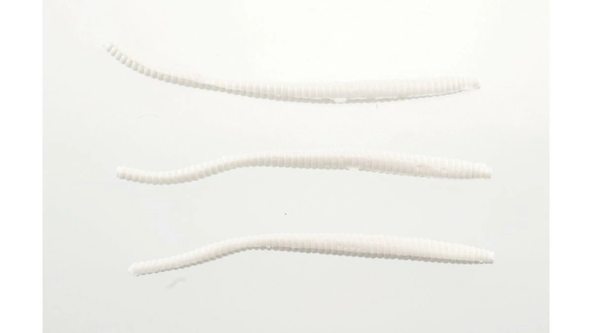 Červ Berkley PowerBait Floating Trout Worm 8cm