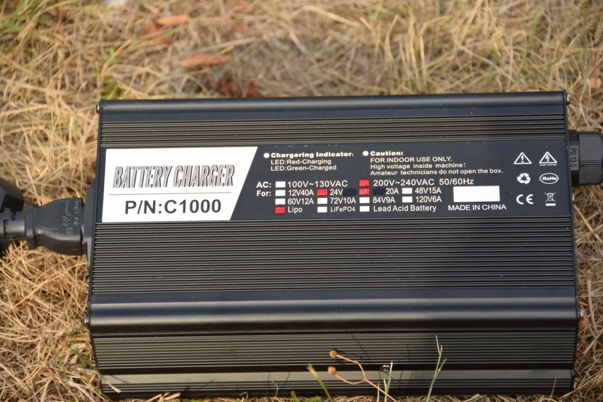 MIVARDI M-CELL nabíječka 24V 20A