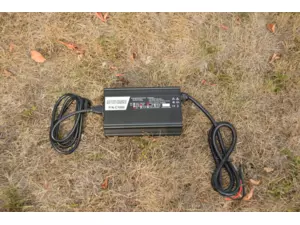 MIVARDI M-CELL nabíječka 24V 20A